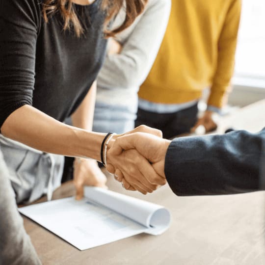 Accord de confiance entre client et Grospiron pour un déménagement national réussi